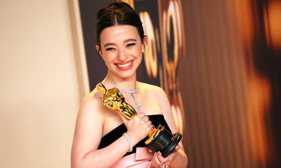 ২৫ বছরে অস্কার জিতে ইতিহাস গড়লেন মাইকি ম্যাডিসন